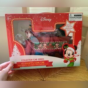 🚂 Disney Collector Car Series #1 Goofy’s Coal Car -
Brand New